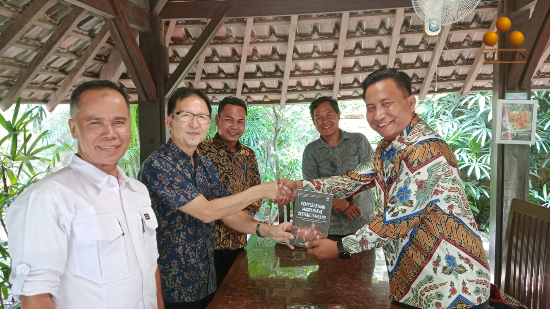 Read more about the article Kunjungan Ketua DPRD Muara Enim ke Kantor Pusat PT Bara Anugrah Sejahtera (Titan Infra Energy Group)