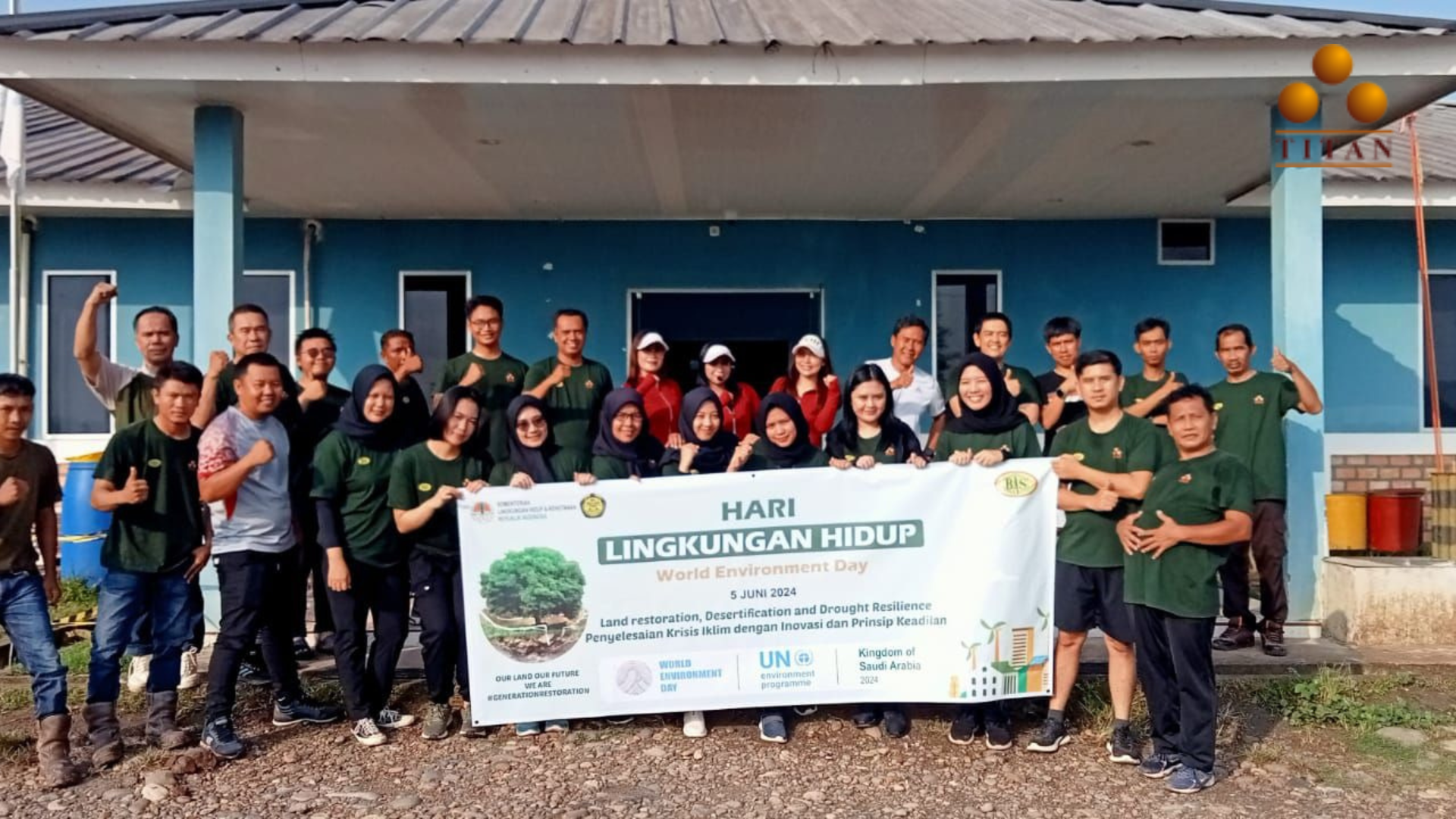 Read more about the article Anak Perusahaan Titan Group PT BAS Peringati Hari Lingkungan Hidup Sedunia dengan Pembagian Kotak Sampah